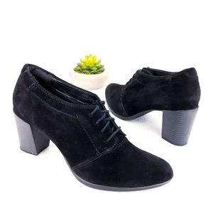 CLARKS ARAYA  HALE LACE UP BOOTIES